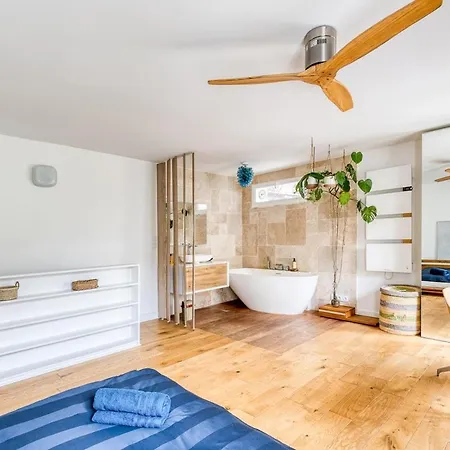 Parisian Loft & Secret Garden Apartment Paris